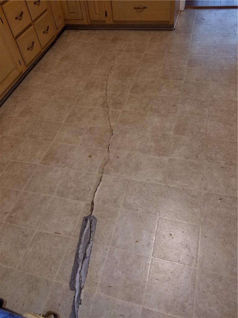 Crack In Foundation Floor